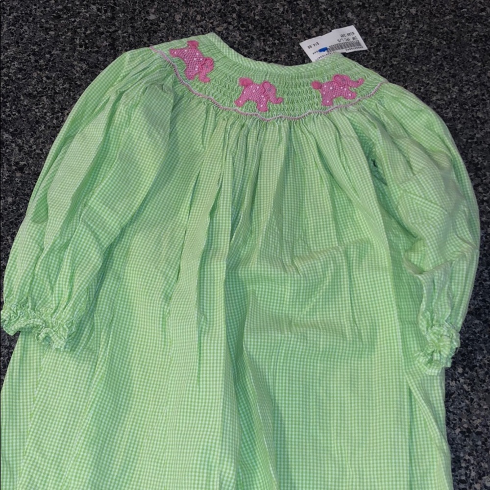 Girls smock outfit from the Travelin Trunk 24 m